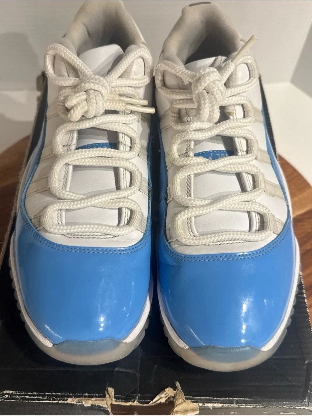Jordan 11 Retro Low UNC 2017  (528895-106) Men’s Size 8